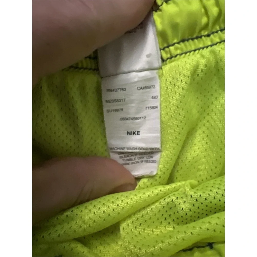 Nike Board Shorts Mens L Green Swim Trunks Logo Swoosh Lined Tie NESS5317 Pocket